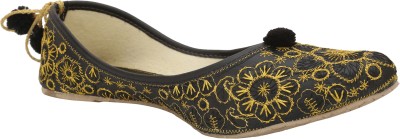 WINSOME COLLECTION Stylish Ethnic Embroidered Jutis For Women(Black, Gold , 4)