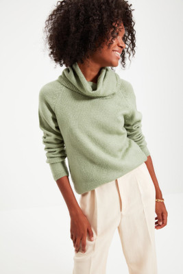 Trendyol Solid Round Neck Casual Women Green Sweater