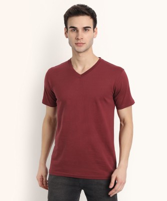 BE AWARA Solid Men V Neck Maroon T-Shirt