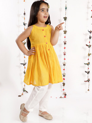 VASTRAMAY Girls Festive & Party Kurta and Pyjama Set(Multicolor Pack of 1)