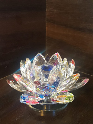 SWISS WONDER Crystal Lotus with Manual Rotating Stand Decorative Showpiece  -  5.5 cm(Crystal, Glass, Multicolor)