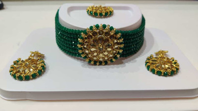 Grazy Brass Green Jewellery Set(Pack of 1)