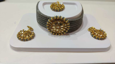 Grazy Brass Grey Jewellery Set(Pack of 1)