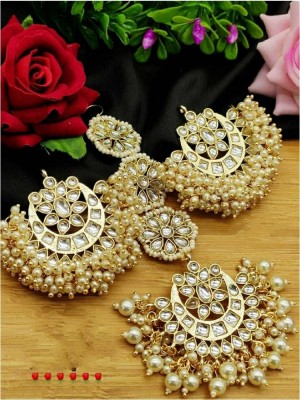 Gyaan Jewels Brass Gold-plated White Jewellery Set(Pack of 1)
