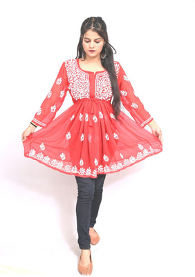 Ibtida Women Chikan Embroidery Straight Kurta(Red)