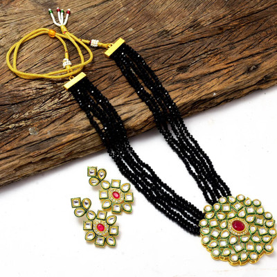 Pujvi Alloy Gold-plated Black Jewellery Set(Pack of 1)