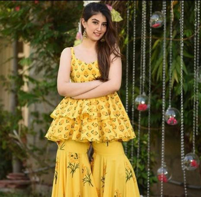 SANGARI Women Kurti Sharara Set