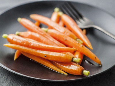 VNR Fresh Vnr Red Carrot Vegetable Hybrid Seed(100 per packet)