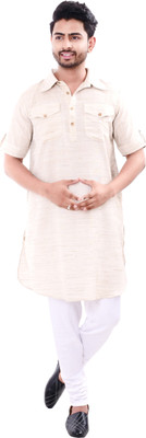 DRESSED UP DIVAS Men Solid Straight Kurta(Beige)