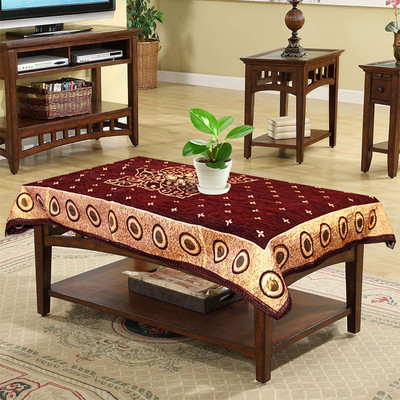 KUBER INDUSTRIES Geometric 4 Seater Table Cover(Maroon, Velvet)