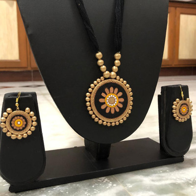 Lisma Fashion Terracotta Black Jewellery Set(Pack of 1)