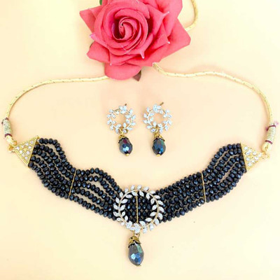 Shostopper by Sukkhi Zinc Gold-plated Black Jewellery Set(Pack of 1)