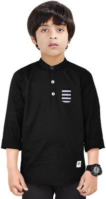 MADE IN THE SHADE Boys Solid Straight Kurta(Black)