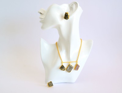 OORJA HANDMADES Alloy Gold Jewellery Set(Pack of 1)