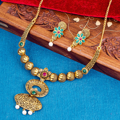 Shostopper by Sukkhi Brass Gold-plated Gold Jewellery Set(Pack of 1)