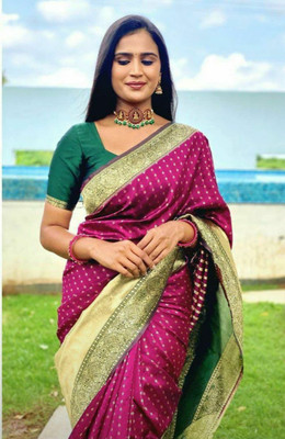 PHEASANT Woven, Embellished, Applique Kanjivaram Jacquard, Art Silk Saree(Magenta)
