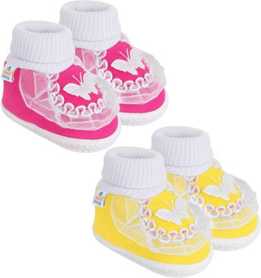 Neska Moda 3 To 12 Months Baby Boys & Baby Girls 2 Pair Combo Soft Cotton Butterfly Frill Booties(Toe to Heel Length - 12 cm, Pink, Yellow)