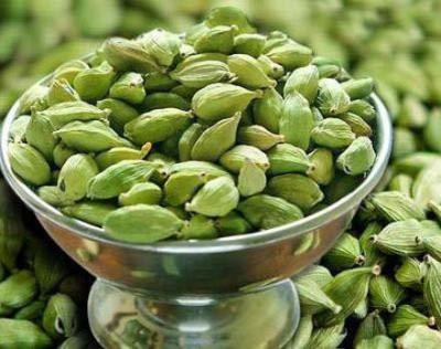 LJL Traders Green Cardamom (elaichi) Whole , 30g ( Kerala Cardamom ) Alphalpha Seeds(30 g)