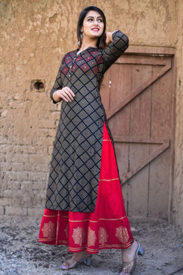 Shri Krishna Saree Center Women Kurta Skirt Set