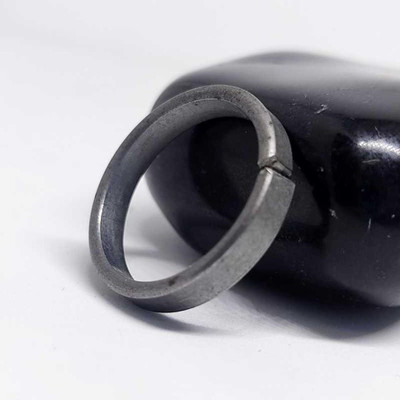 Chopra Gems Horse Shoe Ring