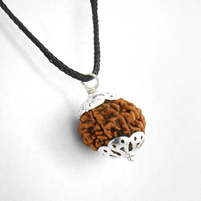 SHIVOHAM 5 Mukhi Rudraksha German Silver Cap Wood