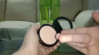 Aylily 15g Compressed Powder Instant Skin Oil Control Non-Floating Makeup Compact(BEIGE, 15 g)
