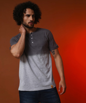 CAMPUS SUTRA Solid Men Henley Neck Grey T-Shirt