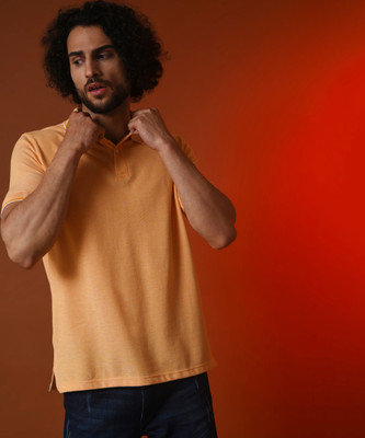 CAMPUS SUTRA Solid Men Polo Neck Yellow T-Shirt