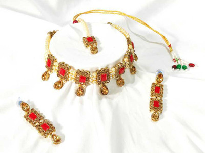 CATALYST Alloy Gold-plated Red Jewellery Set(Pack of 1)