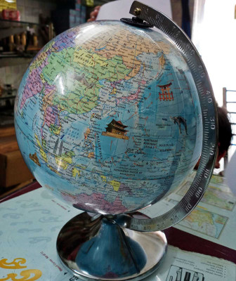 Simrah Educational Political Laminated 12 Inch Rotating World Globe With Steel Finish Desk & Table Top Political World Globe(Medium Blue)