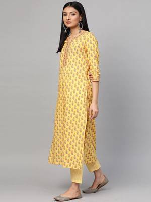 DCG CREATION Women Kurta and Pant Set