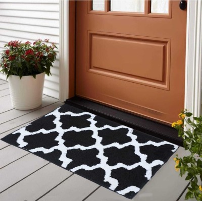 RM Handloom Microfiber Door Mat(Dark Grey, White, Free)