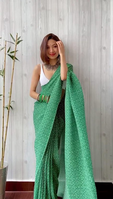 shiv textiles Self Design, Digital Print Bandhani Georgette Saree(Green)