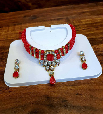 Gorgeous Gems Brass Red Jewellery Set(Pack of 1)