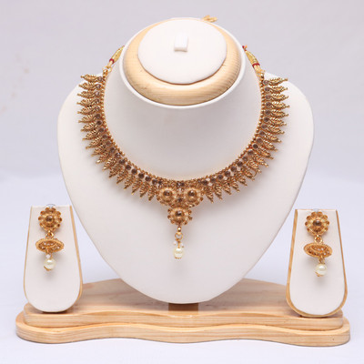 Ethnicking Alloy Gold-plated Gold Jewellery Set(Pack of 1)