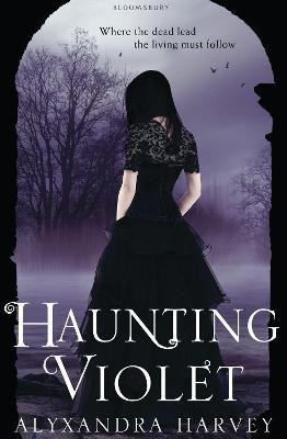 Haunting Violet(English, Paperback, Harvey Alyxandra)