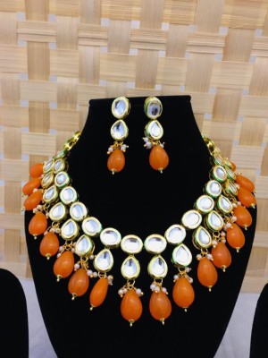 White pearl Alloy Gold-plated Orange Jewellery Set(Pack of 1)