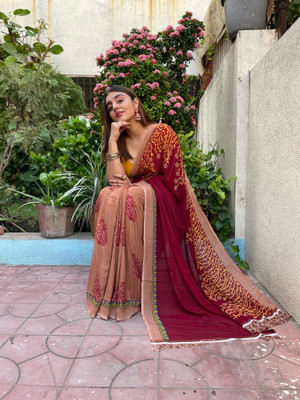 Anand Sarees Floral Print Bollywood Georgette Saree(Brown, Beige)