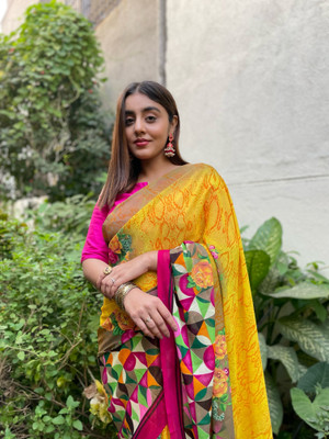 Anand Sarees Geometric Print, Floral Print Bollywood Georgette Saree(Yellow)