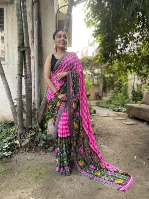 NP CREATION Floral Print, Checkered Bollywood Georgette Saree(Dark Green, Pink)