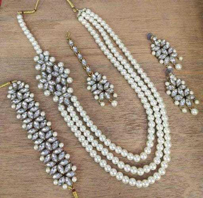 JewelShadi Alloy Gold-plated White Jewellery Set(Pack of 1)