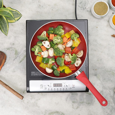 WONDERCHEF 2000 W Induction Cooktop Push Button(Black, Torino Plus)