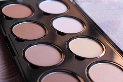 AGLEY BEST EVER MAKE UP CONTOUR 8 SHADES CONCEALER PALETTE HIGHLIGHTER CONCEALER Concealer(MULTICOLOR, 30 g)