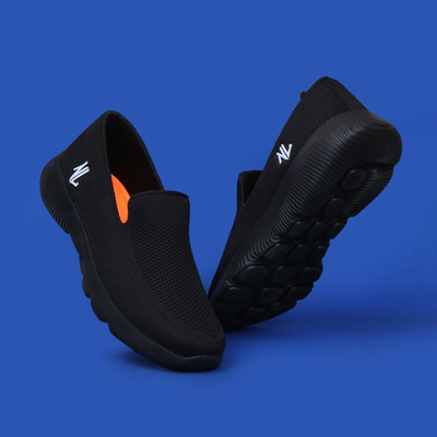 NEW LIMITS Walking Shoes For Men(Black , 6)