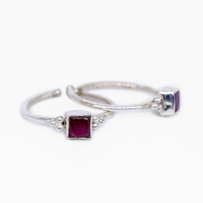 jsaj Silver Ruby 999 Silver Plated Toe Ring Set