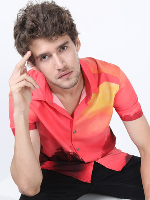 HIGHLANDER Men Printed Casual Red Shirt