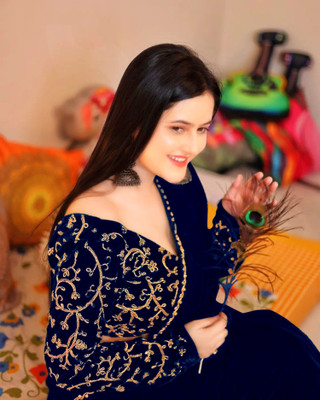 hutah Embroidered Bollywood Velvet Saree(Dark Blue)