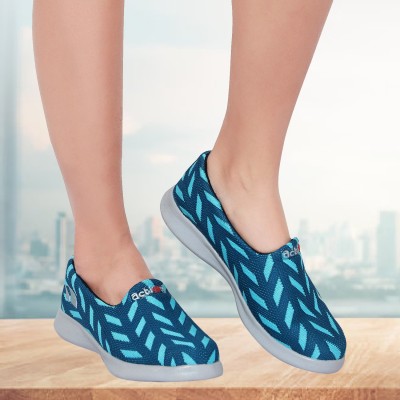 action Lightweight Flyknit Achiever02 Running Shoes For Women(Blue, Green)