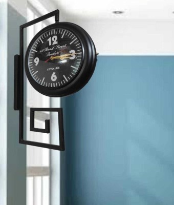Nutts Analog 24 cm X 24 cm Wall Clock(Black, With Glass, Standard)