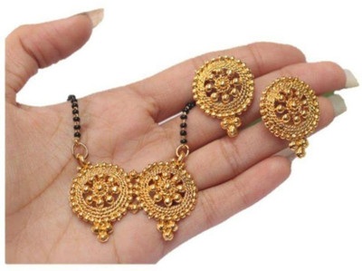 sunhari jewels Alloy Gold-plated Gold, Black Jewellery Set(Pack of 1)